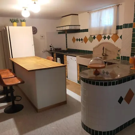 Apartment Re - Aurora Rimedia A 50 Metri Dal Mare *