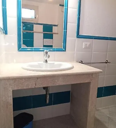 Re - Aurora Rimedia A 50 Metri Dal Mare