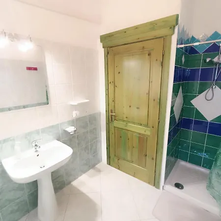 דירה Re - Aurora Rimedia A 50 Metri Dal Mare אורוסיי