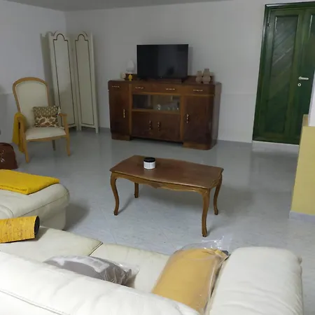 דירה Re - Aurora Rimedia A 50 Metri Dal Mare אורוסיי